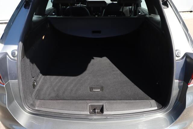Opel ASTRA Sports Tourer 1.2 Business Elegance Trekhaak Navigatie Achteruitrijcamera Carplay Android Clima Cruise Control Rijstrooksensor