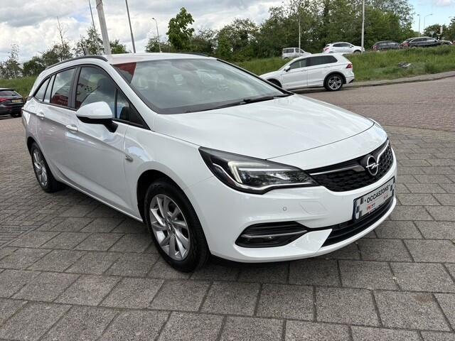 Opel ASTRA Sports Tourer 1.2 Edition | Navi | Trekhaak | Cruise | 127.976 km Dealeronderhouden
