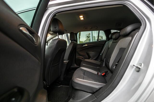 Opel ASTRA Sports Tourer 1.2 Elegance | Camera | Trekhaak | Carplay