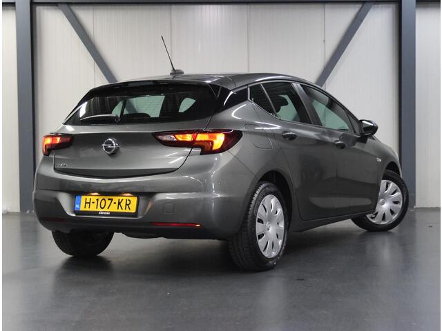 Opel ASTRA 1.2 110PK Business Edition | 1ste eigenaar | AppleCarplay/AndroidAuto | Airco | Parkeersensoren | Cruise Control | Bluetooth | Navigatie | Armsteun | Isofix | Privacy Glass |