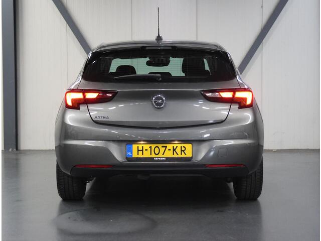 Opel ASTRA 1.2 110PK Business Edition | 1ste eigenaar | AppleCarplay/AndroidAuto | Airco | Parkeersensoren | Cruise Control | Bluetooth | Navigatie | Armsteun | Isofix | Privacy Glass |