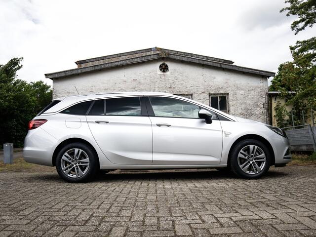 Opel ASTRA Sports Tourer 1.4 Turbo 120 Jaar Edition Keurig-Onderh. BOVAG-Garantie. NL-Auto.