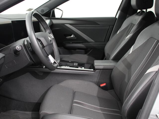 Opel ASTRA 1.2 Automaat GS Line Climate control Adaptive cruise control LED Voorstoelen verwarmd Stuurwiel verwarmd Achteruitrij camera 360* Sfeer verlichting Apple carplay/ Android auto