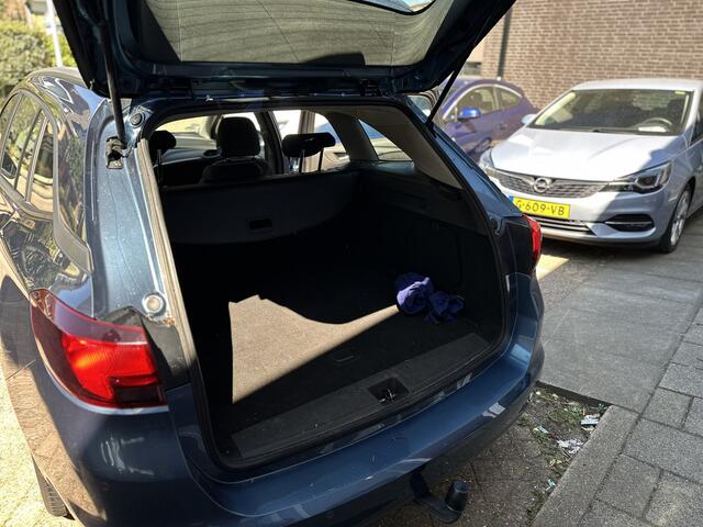 Opel ASTRA Sports Tourer 1.4 Online Edition
