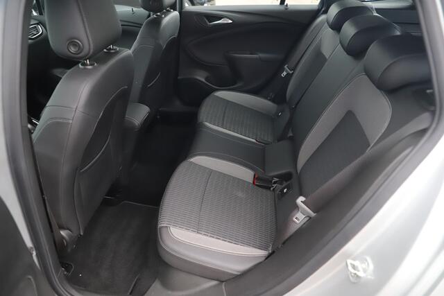 Opel ASTRA Sports Tourer 1.2 Business Elegance 131PK 16 inch LMV Navigatie Achteruitrijcamera Carplay Android Bluetooth Climate & Cruise Control