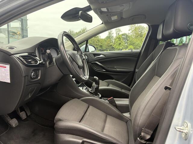 Opel ASTRA Sports Tourer 1.4 Innovation 2e Eigenaar,150pk,Carplay,Clima,Cruise,6 Bak,Keyless,Halfleder,Comfortstoelen,Rijstrooksensor,Elekt.Stoelen,Lm velgen,PDC V+A,N.A.P,Nieuwe Apk bij Aflevering