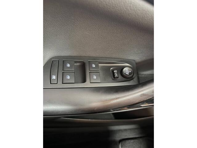 Opel ASTRA 1.2 Business Elegance. APK 10-2027!