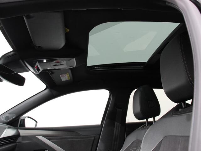 Opel ASTRA Sports Tourer 1.2 Turbo 130pk Automaat Ultimate Panoramadak Navigatie Apple Carplay/Android Auto 360 Camera Parkeersensoren Adaptive Cruise Control Full LED Stoel-en stuurverwarming Virtual Cockpit Climate Control Lichtmetalen velgen