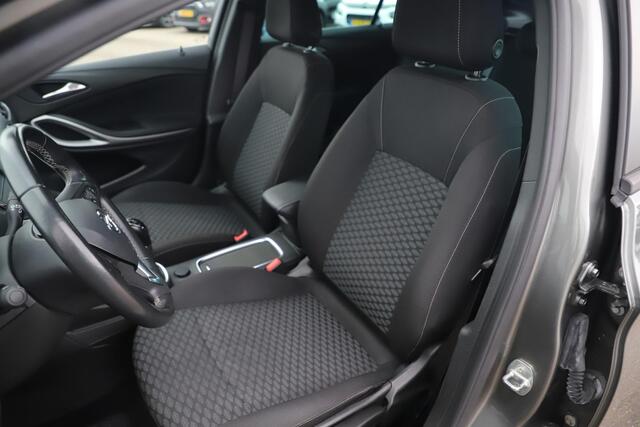 Opel ASTRA Sports Tourer 1.2 Edition Trekhaak Navigatie Achteruitrijcamera Carplay Android LMV Airco Cruise Control
