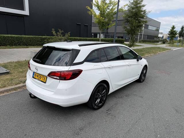 Opel ASTRA Sports Tourer 1.2 Design & Tech Camera, Trekhaak, Carplay