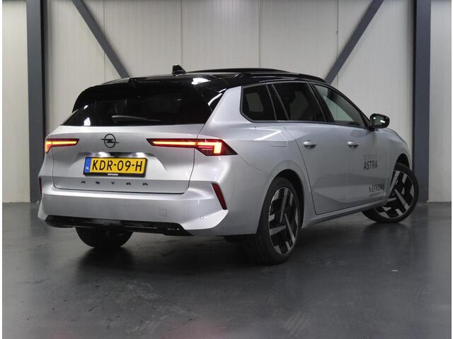 Opel ASTRA Electric 58 kWh 156PK Ultimate | 1ste eigenaar | AppleCarPlay/AndroidAuto | Schuifkanteldak | Head-Up Display | Navigatie | Adaptive Cruise Control | Keyless | AGR Stoelen | Stoel/Stuur/Voorruitverwarming | FULL LED | Camera | Isofix | Privacy Glass |