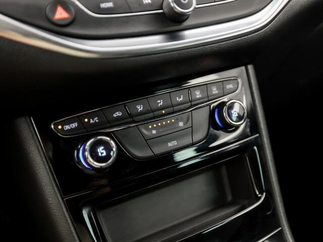 Opel ASTRA Sports Tourer 1.2 Elegance Sport (APPLE CARPLAY, GROOT NAVI, CLIMATE, CAMERA, TREKHAAK, SPORTSTOELEN, GETINT GLAS, KEYLESS, ADAPTIVE CRUISE, NIEUWSTAAT)