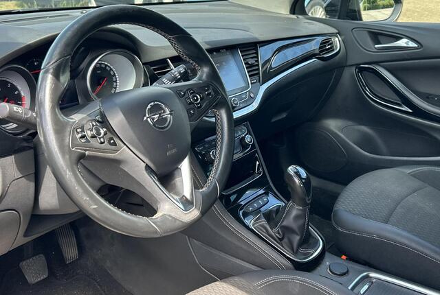 Opel ASTRA Sports Tourer 1.4 Innovation 150PK | 2e Eigenaar | NL AUTO | Achteruitrijcamera | Elektrische Trekhaak | Parkeersensoren Voor en Achter | 2 Sleutels |