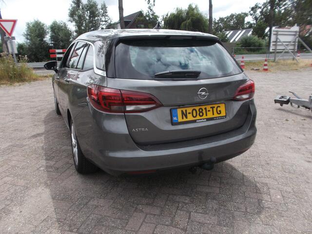 Opel ASTRA Sports Tourer 1.2 Edition 107 kw
