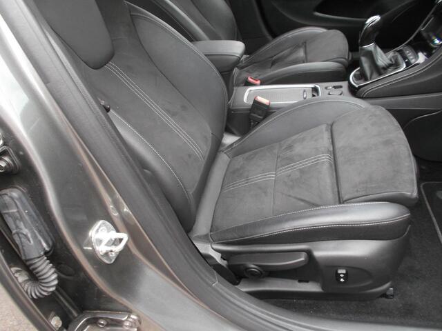 Opel ASTRA Sports Tourer 1.2 Edition 107 kw