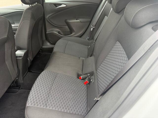 Opel ASTRA 1.2 TURBO EDITION AIRCO NAVI PDC