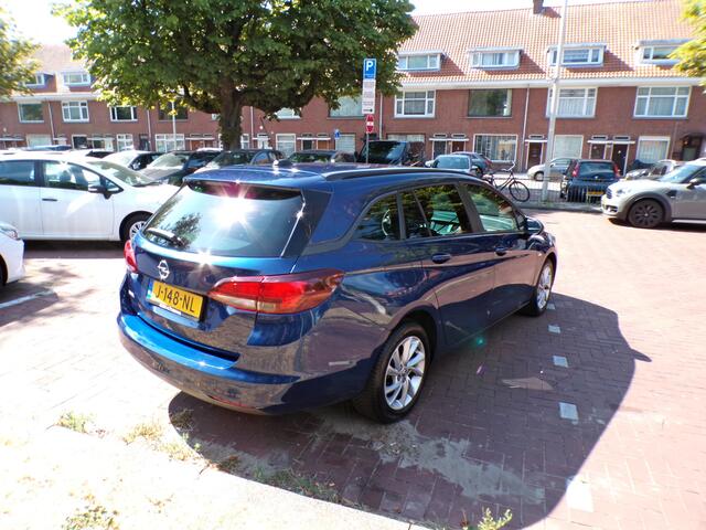 Opel ASTRA Sports Tourer 1.4 Business Edition 1E EIGENAAR..... AUTOMAAT APPLE CARP CRUISECONT TEL NAV.....