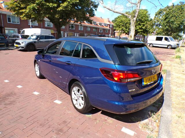 Opel ASTRA Sports Tourer 1.4 Business Edition 1E EIGENAAR..... AUTOMAAT APPLE CARP CRUISECONT TEL NAV.....