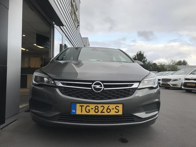 Opel ASTRA 1.0 Business+ Navi