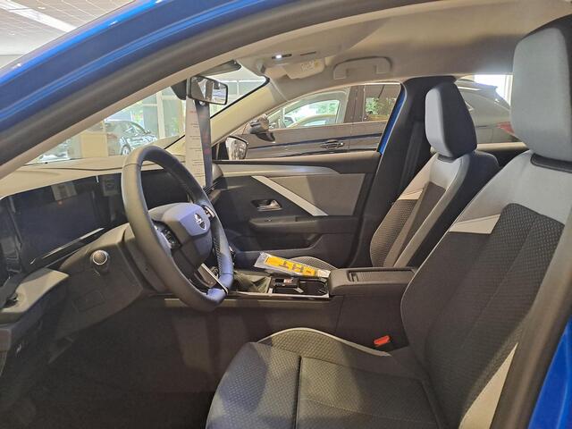 Opel ASTRA 1.2 Level 2