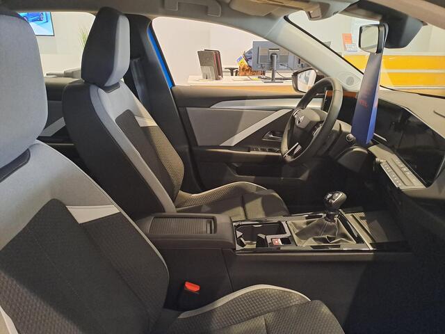Opel ASTRA 1.2 Level 2