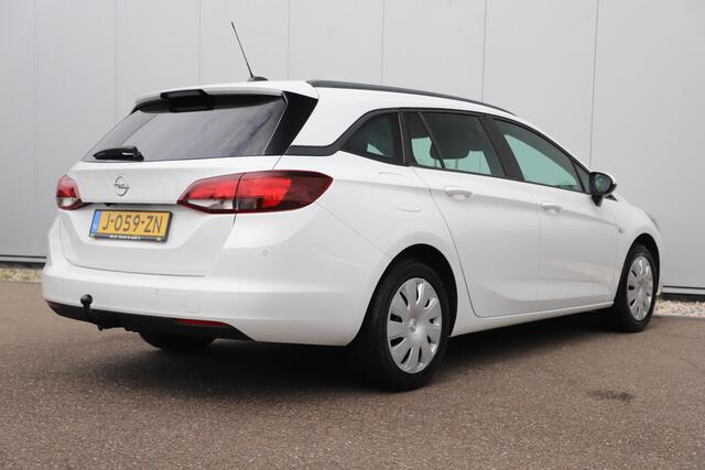 Opel ASTRA Sports Tourer 1.2 Business Executive 110PK Trekhaak Navigatie Achteruitrijcamera Carplay Android Climate & Cruise Control Donkere Ramen