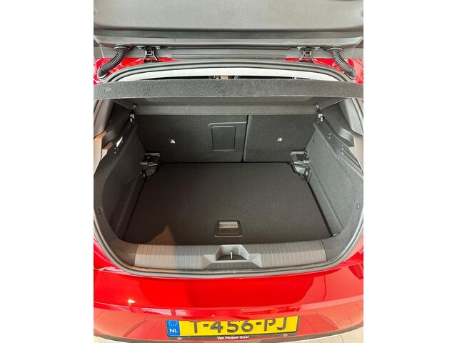 Opel ASTRA 1.2 Business Elegance