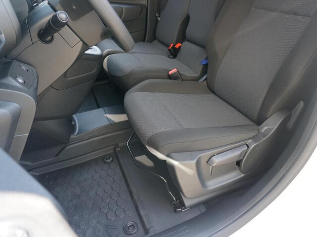 Opel COMBO L1 102 Pk. | 3 zitplaatsen | Apple Carplay | betimmering | rijklaarprijs