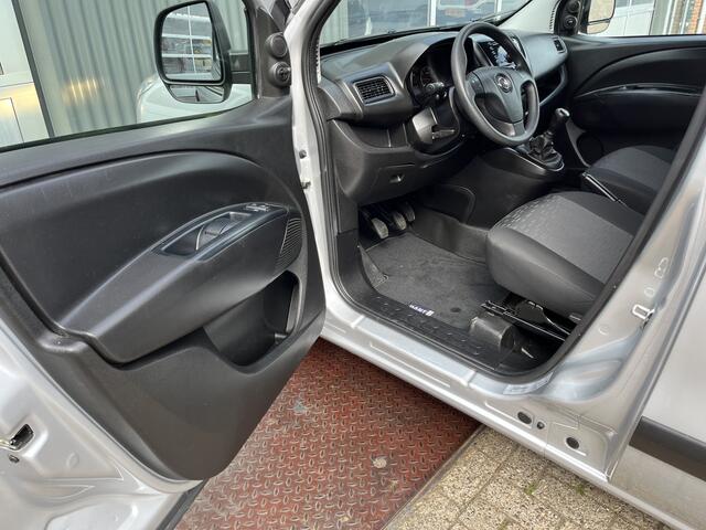 Opel COMBO 1.3 CDTi L1H1 Airco Kastinrichting Stuurwielbediening 1e eigenaar Euro 6 Bpm vrij voor particulier gebruik!!
