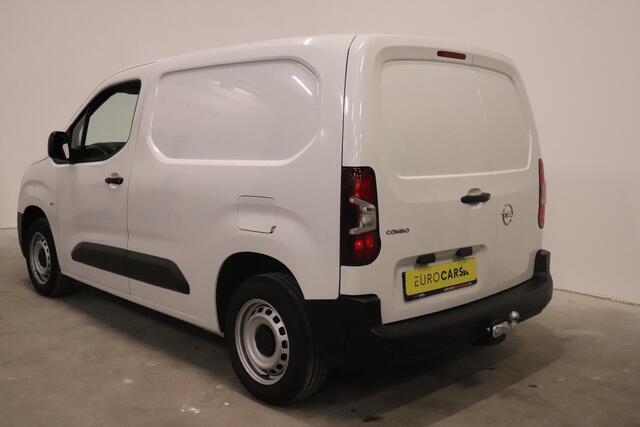 Opel COMBO 1.5D 102pk L1H1 3-zits Navigatie Trekhaak Airco Parkeer sensoren Betimmering