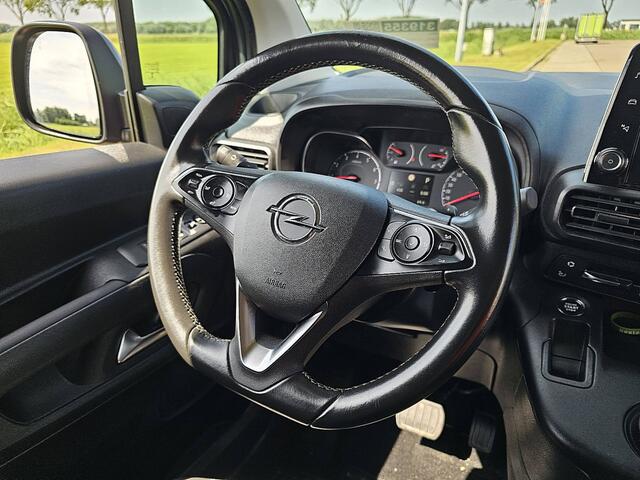 Opel COMBO 1.5D L2H1 Innovation Automaat Trekhaak 130Pk Bumpers-Kleur Camera ECC Oh-Historie!