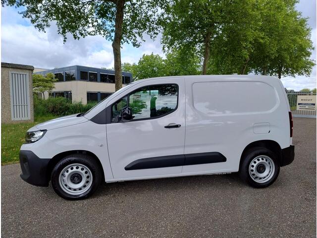 Opel COMBO L1 1.5 BlueHDi 100pk | 3-zits | Bestuurdersstoel comfort | Multifunctionele bank | Trekhaak voorbereiding | Houten afwerking laadruimte | Multimedia | Apple Carplay | Android Auto | DAB+ | Digital cockpit | Parkeersensoren achter | Mistlampen