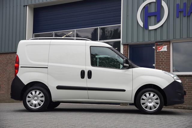 Opel COMBO 1.4 Benzine, AIRCO, TREKHAAK, BTW-VRIJ / MARGE
