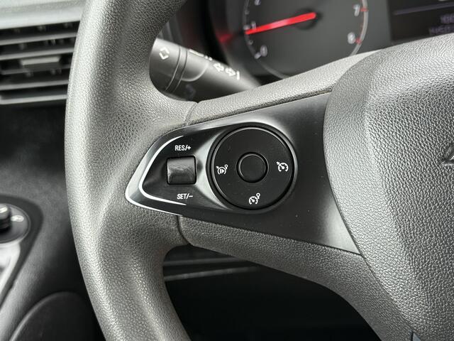 Opel COMBO 1.5D 102 PK / L2H1 / TREKHAAK / IMPERIAAL / AIRCO / CRUISE / NAVI / CARPLAY