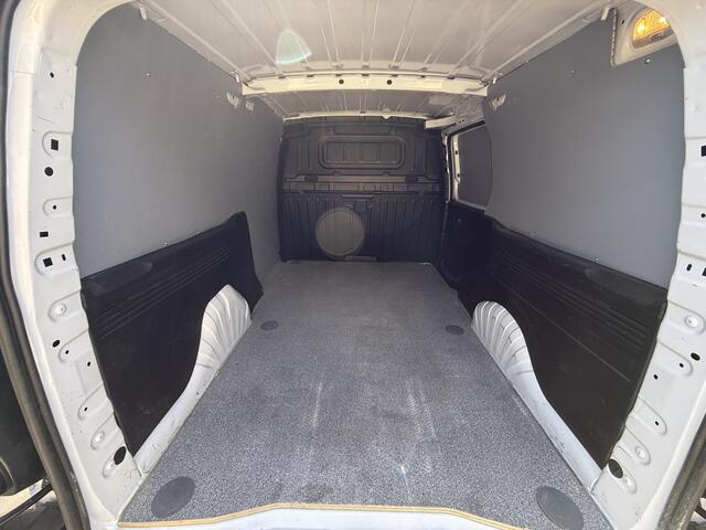 Opel COMBO 1.5D 102PK EURO6 L2H1 Standaard Navigatie systeem/cruise control/app Connect