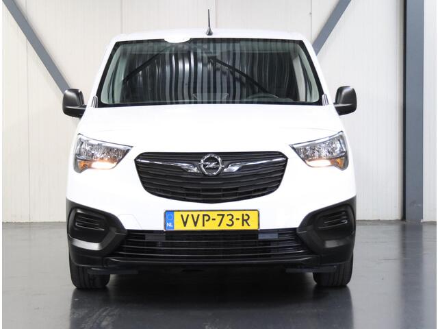 Opel COMBO 1.5D L2H1 100PK Standaard | AppleCarPlay/AndroidAuto | Houtenlaadvloer | Cruise Control | Airco | Navigatie | Parkeersensoren | DAB Radio | Armsteun | Parkeersensoren |