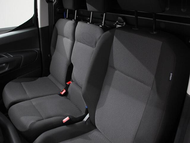 Opel COMBO 1.5 BlueHDi 130PK L2 Automaat Apple Carplay / Android Auto Navigatie Trekhaak Airco Camera Cruise Control Parkeersensoren V+A DAB