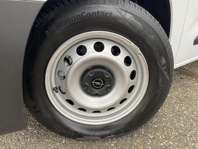 Opel COMBO Electric L2 50kWh 136pk | 8 jaar garantie | 3-zits | NAVI | Multimedia | Apple Carplay | Android Auto | Achteruitrijcamera | Parkeersensoren voor en achter | Dode hoek detectie | Surround view | Inklapbare spiegels | Licht- en regensensor | Digital cockpi