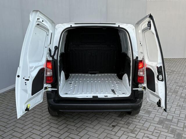 Opel COMBO 1.2 Turbo L2H1 Selection / Trekgewicht 1200KG / Navigatie / Cruise Control / Apple carplay/Android auto / Parkeersensoren achter / Bluetooth /