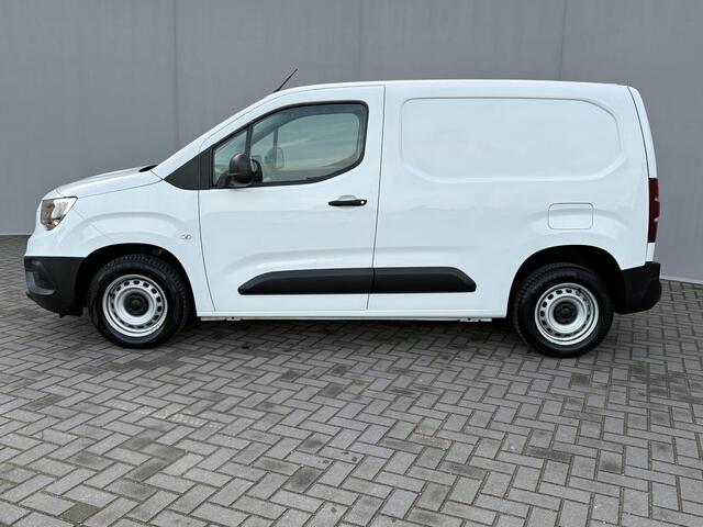 Opel COMBO 1.2 Turbo L2H1 Selection / Trekgewicht 1200KG / Navigatie / Cruise Control / Apple carplay/Android auto / Parkeersensoren achter / Bluetooth /