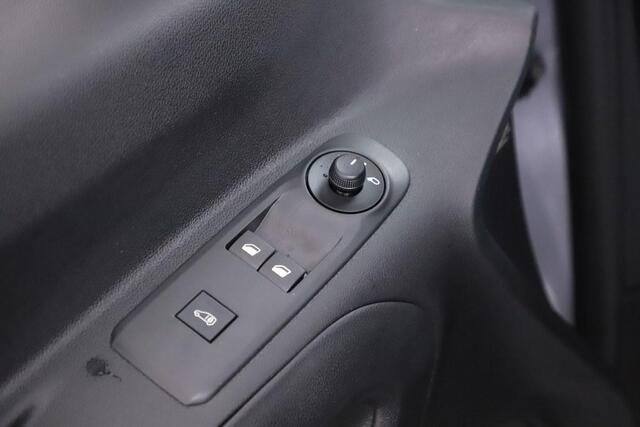 Opel COMBO 1.5D 102pk L2 BPM VRIJ! Carplay/Airco/Camera Opel Combo 1.5D 102pk L2H1 Apple/Airco/Camera/Android