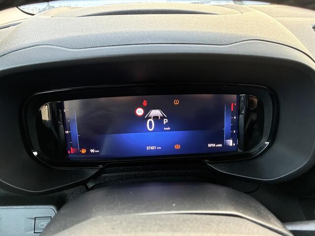 Opel COMBO 1.5 BlueHDi 130 Pk Automaat | Climate control | Camera | Parkpilot | Navigatie | Trekhaak | Betimmering | Stuurverwarming | 3-Persoons Uitvoering