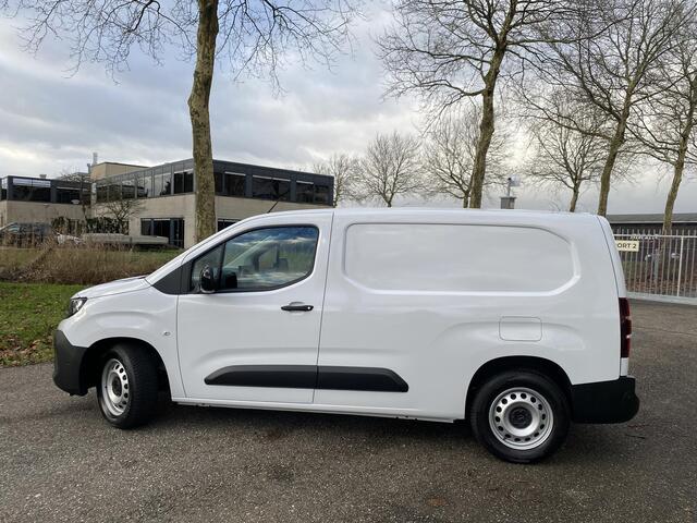 Opel COMBO Electric L2 50 kWh 136pk | 8 jaar garantie | 0% financial lease | Multimedia | Apple Carplay | Android Auto | Achteruitrijcamera | Parkeersensoren achter | Digital cockpit | Stuurwielbediening | Bestuurdersstoel comfort met armsteun | van ¤30.625 voor ¤2