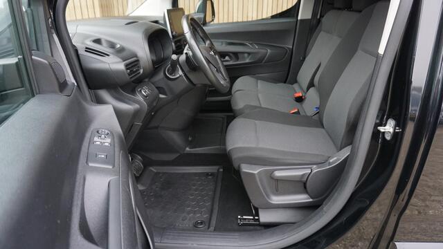 Opel COMBO 1.5D 131pk Automaat L2H1 3-Zits Edition *Marge Bus* A-Camera Keyless Navi Airco Cruise Control *NL auto* 75092km! Zeer Nette Combo!