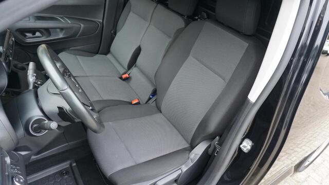 Opel COMBO 1.5D 131pk Automaat L2H1 3-Zits Edition *Marge Bus* A-Camera Keyless Navi Airco Cruise Control *NL auto* 75092km! Zeer Nette Combo!