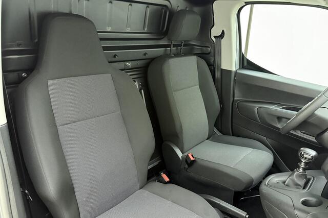 Opel COMBO 1.5 BlueHDi 100 S&S L1 | Navigatie | Dubbele zijschuifdeur | Climate control | Sidebars | Metaallak | Betimmering | Cruise control