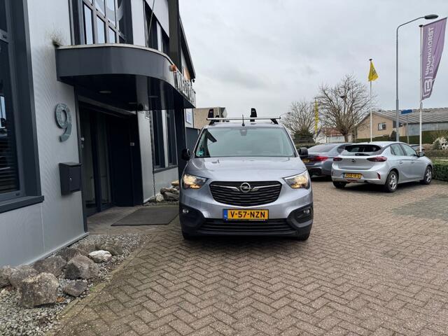 Opel COMBO 1.5D 102PK 3-pers, Navi, Airco, Cruisecntrl, Schuifdeur, PDC,