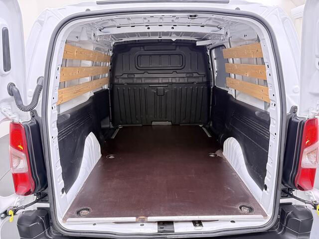 Opel COMBO 1.5D L2H1 102PK, Trekhaak, Navigatie, Cruise Control, NIEUWSTAAT