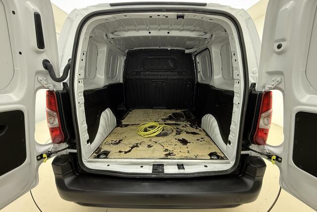 Opel COMBO Combo-e L1H1 Edition 50 kWh | Airco | Cruise control | Zijschuifdeur rechts | Mistlampen voor | Electrische handrem | Weinig kilometers