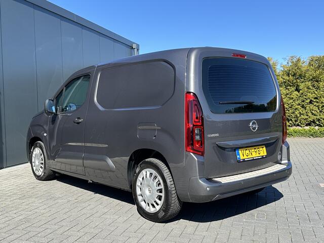 Opel COMBO 1.6D 100 PK / L1H1 / INNOVATION / STUUR- EN STOELVEWARMING / INRICHTING / CRUISE / AIRCO / ACHTERKLEP